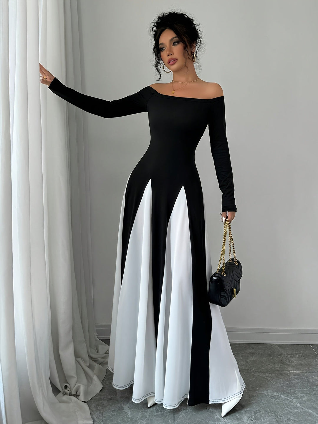 Melodia Frauenkleid mit freien Schultern | Langarm & Atemberaubende Eleganz