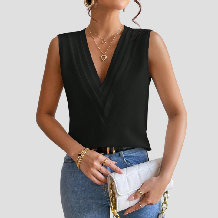 Cléa | Ärmellose Bluse mit Plissee-Ausschnitt | Sommerliche Eleganz & schlanke Silhouette