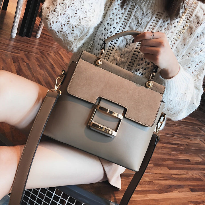 Bolso elegante | Look bicolor | Hebilla llamativa