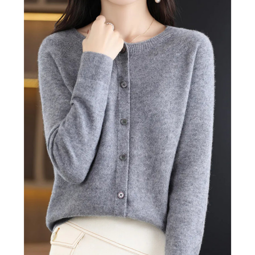 Elise Damen Strickjacke mit Rundhalsausschnitt aus reiner Merinowolle | Wärme und natürliche Eleganz