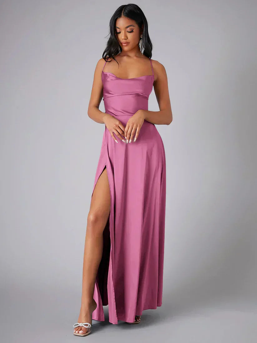 Alvaree | Satin Abendkleid mit hohem Schlitz und offenem Rücken