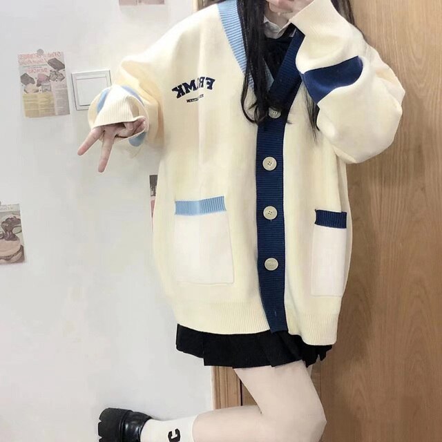Clara | Bequeme und trendige Oversize-Strickjacke für einen modernen Stil