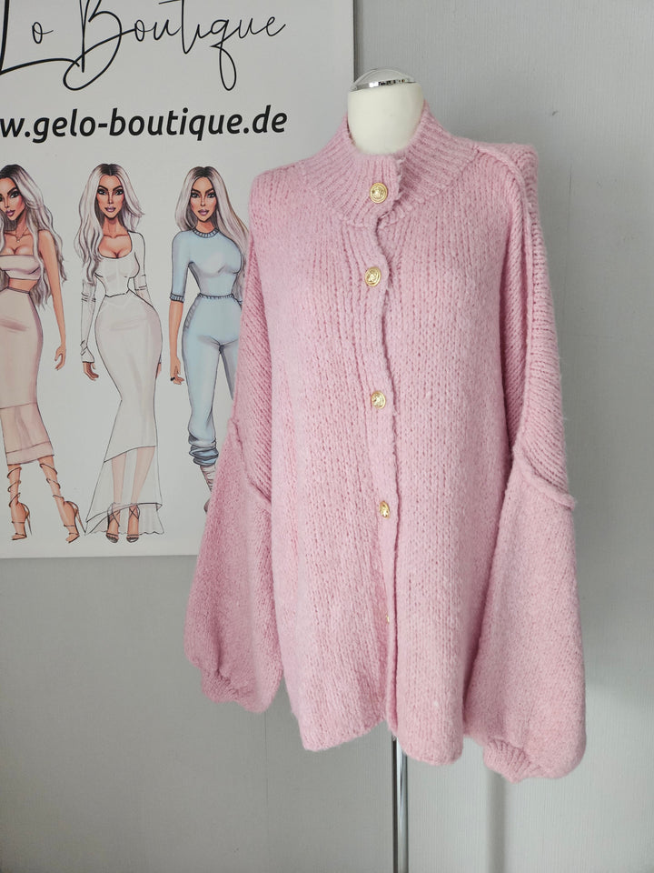 Oversize Cardigan mit Goldenen Knöpfen