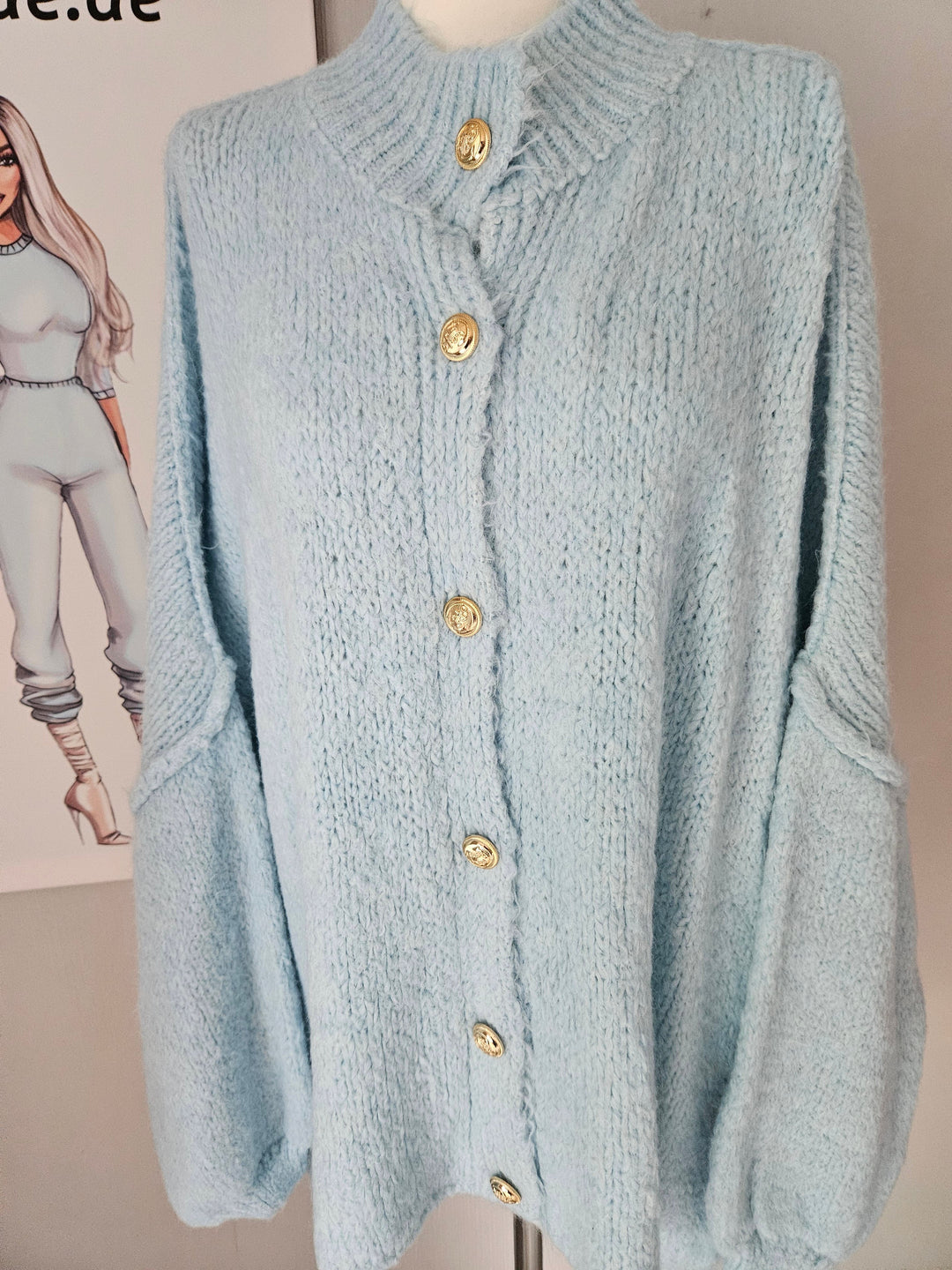 Oversize Cardigan mit Goldenen Knöpfen