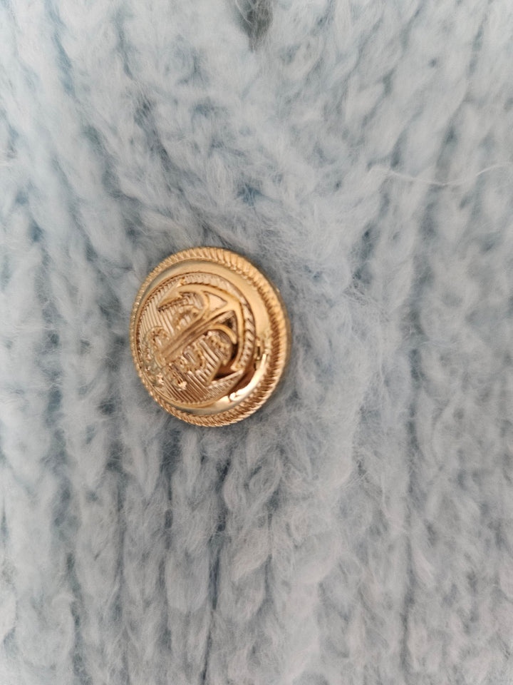 Oversize Cardigan mit Goldenen Knöpfen