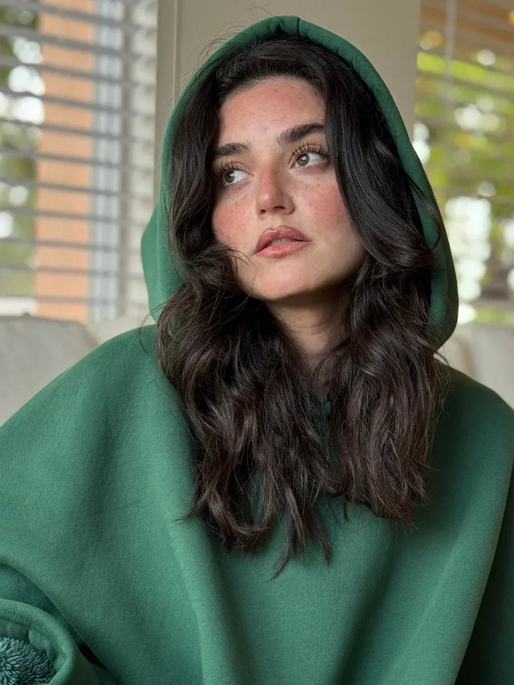 Eden Hoodie Blanket | Übergroßer Hoodie mit seidigem Stoff und leichtem Futter für ultimativen Komfort