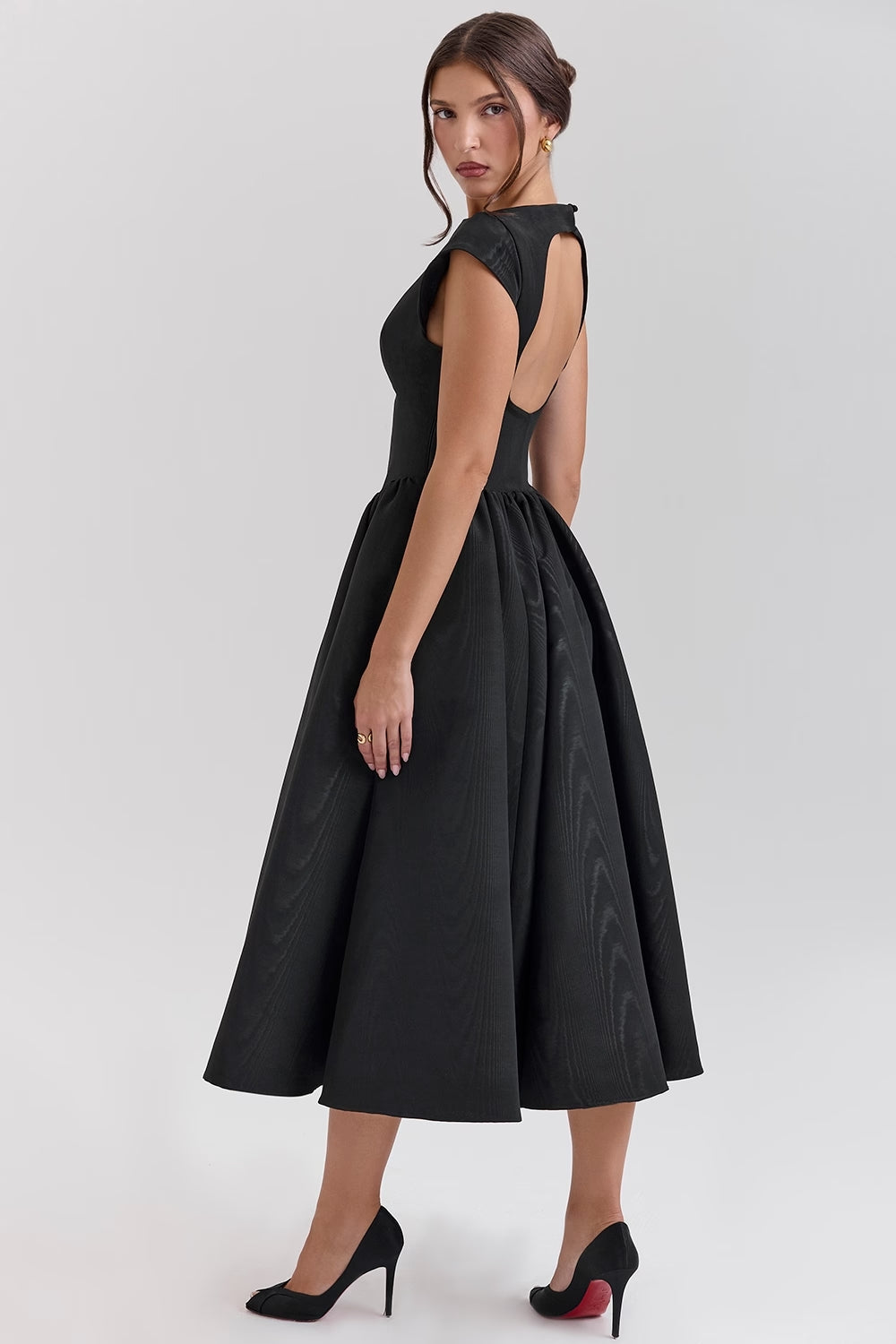 Victoria Elegantes Kleid für Frauen | Zeitloses Design mit schmeichelnder Passform und bequemem Stoff