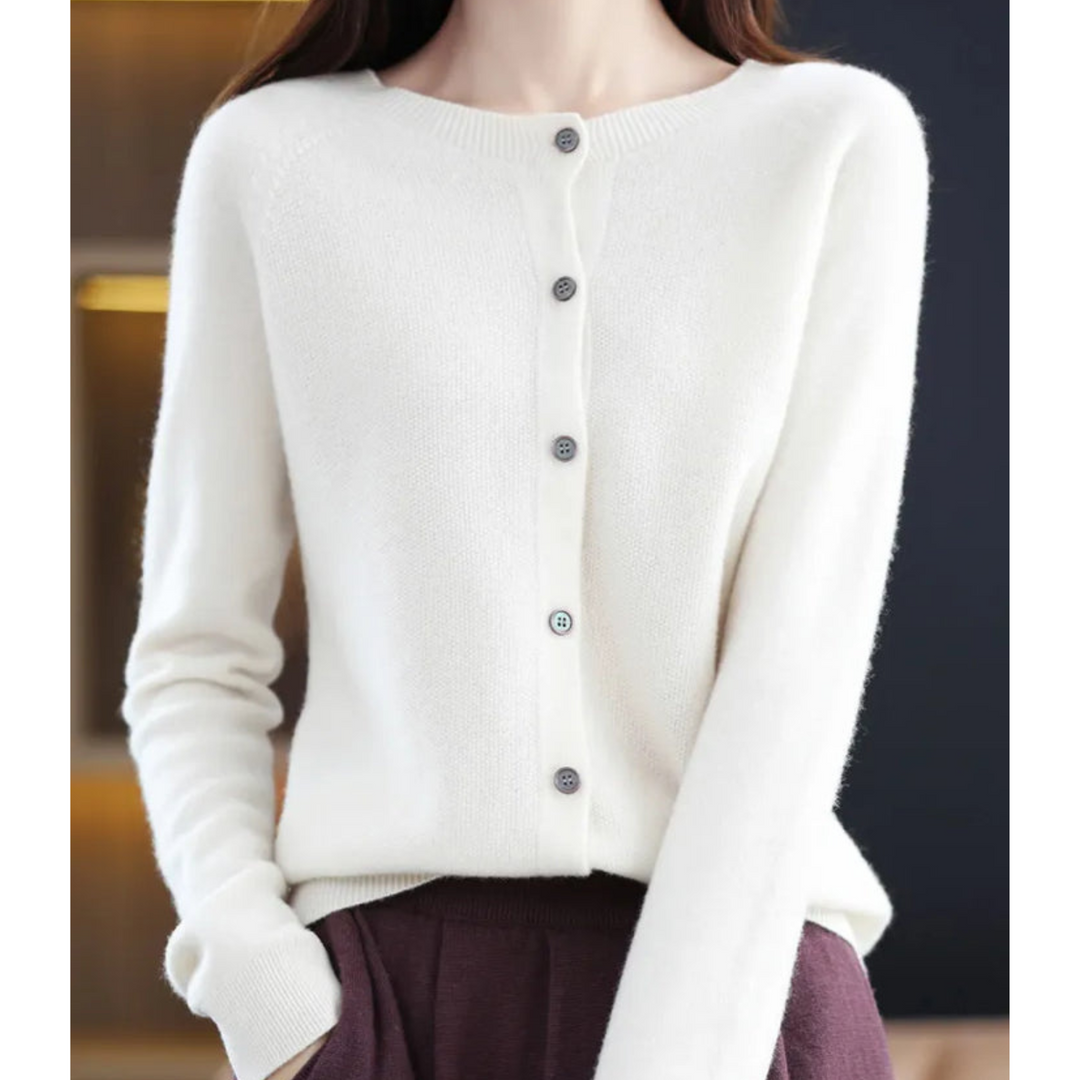 Elise Damen Strickjacke mit Rundhalsausschnitt aus reiner Merinowolle | Wärme und natürliche Eleganz