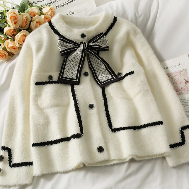 Chloé Noor | Cosy & Styled Short Cardigan für einen eleganten Look