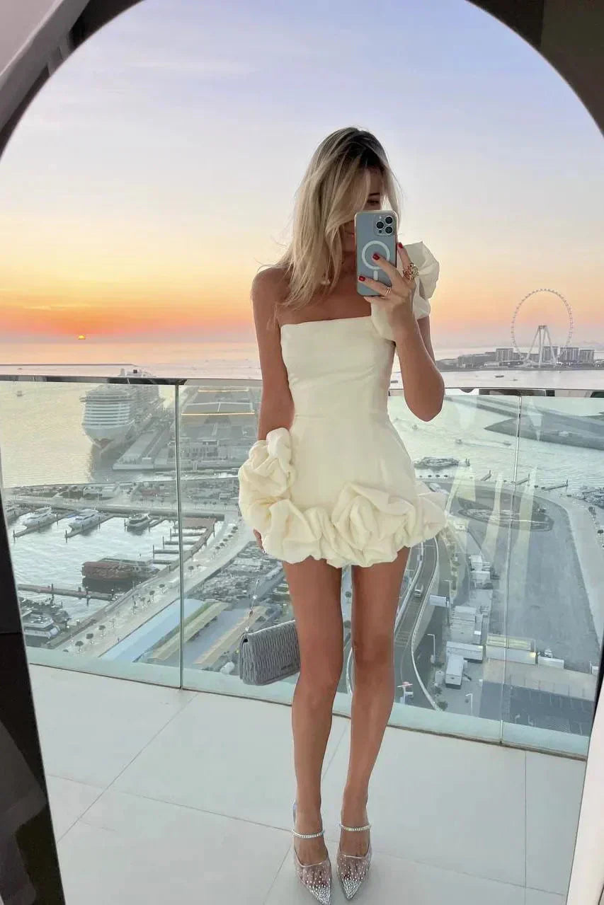 Elegantes Minikleid | Asymmetrisches Design | Raffinierte Rüschen
