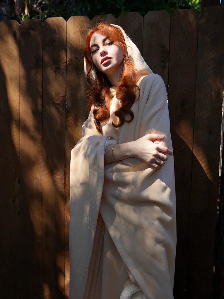 Eden Hoodie Blanket | Übergroßer Hoodie mit seidigem Stoff und leichtem Futter für ultimativen Komfort