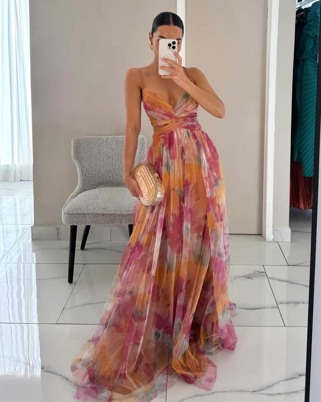 Celeste Maxikleid für Damen | Luftiges Chiffonkleid mit Blumendruck & verstellbaren Trägern