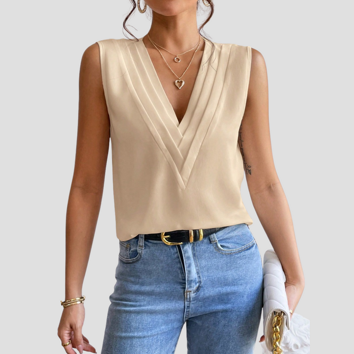 Cléa | Ärmellose Bluse mit Plissee-Ausschnitt | Sommerliche Eleganz & schlanke Silhouette