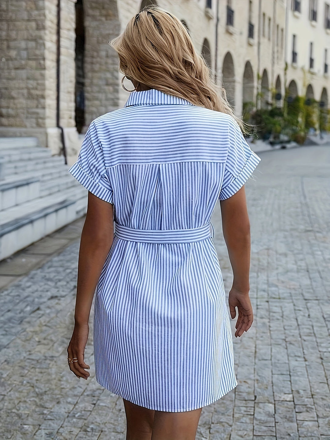 Sofie | Lockere Hemdkleid mit Kragen und Knöpfen