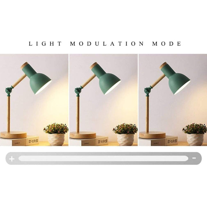 Verstellbare nordische Tischlampe aus Holz mit farbigem Lampenschirm
