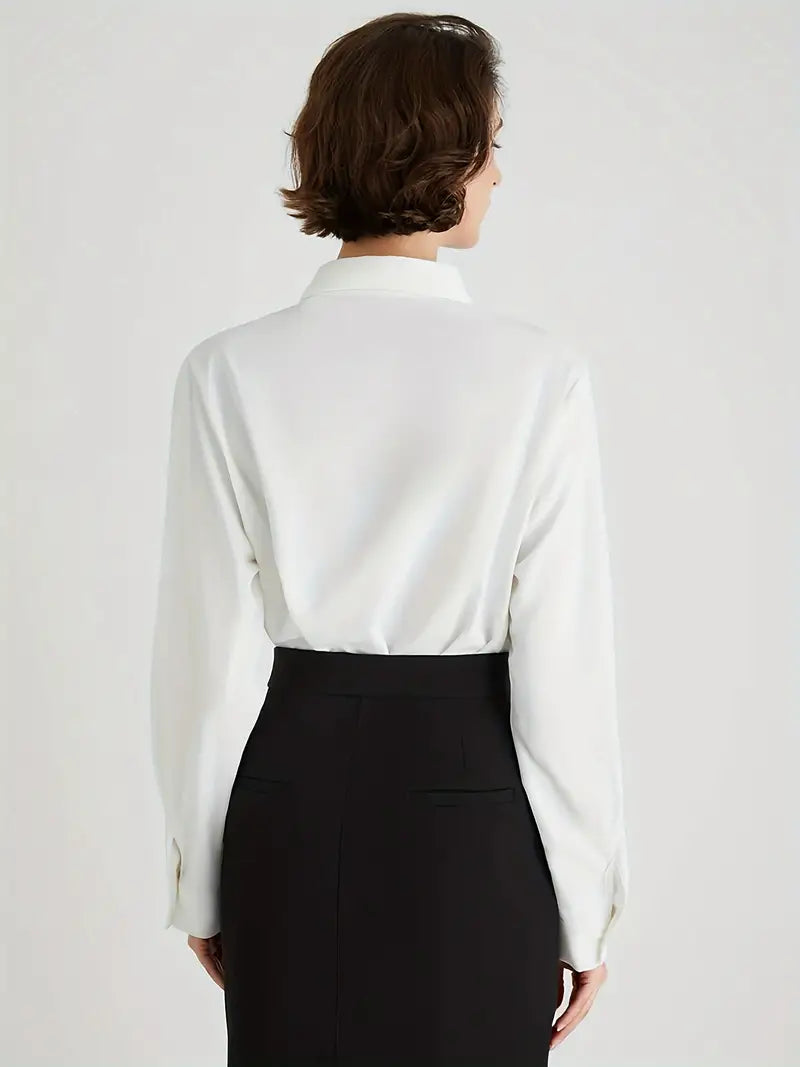 Livia | Elegante Damenbluse mit verdecktem Verschluss - Chic und Komfortabel
