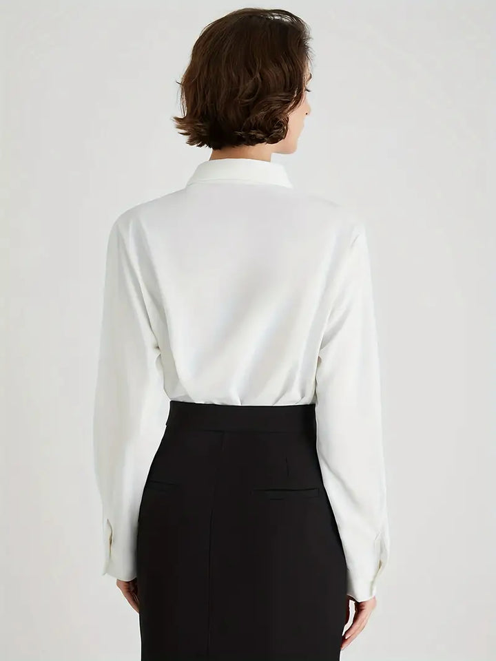 Livia | Elegante Damenbluse mit verdecktem Verschluss - Chic und Komfortabel