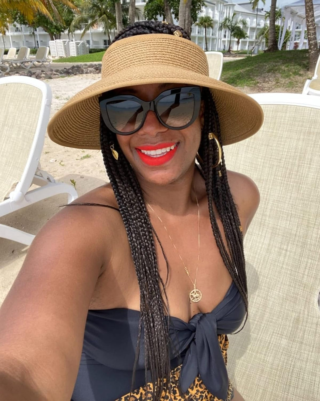 Visera solar Nicky para mujer con protección UV | Diseño abierto y ala ancha para verano y playa