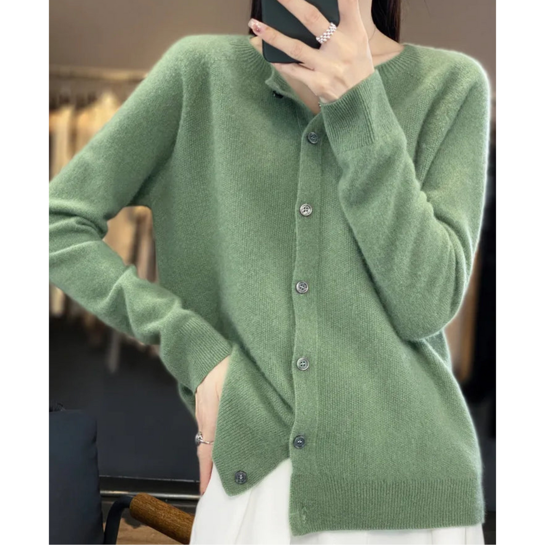 Elise Damen Strickjacke mit Rundhalsausschnitt aus reiner Merinowolle | Wärme und natürliche Eleganz