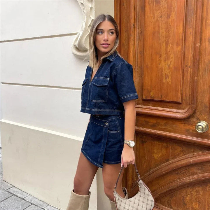 Giulia Jeans-Set für Damen mit V-Ausschnitt & Rock | Femininer Denim-Look 2025