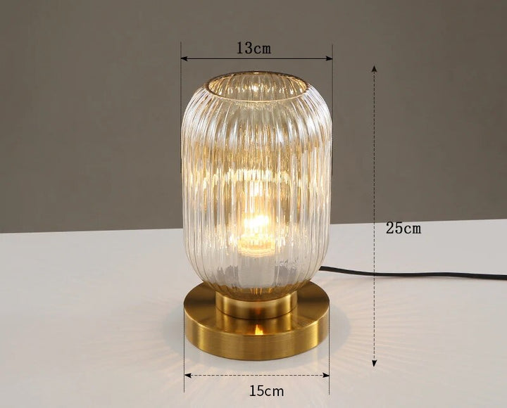 Nordisches Design Tischlampe aus Glas - Moderne LED Eleganz