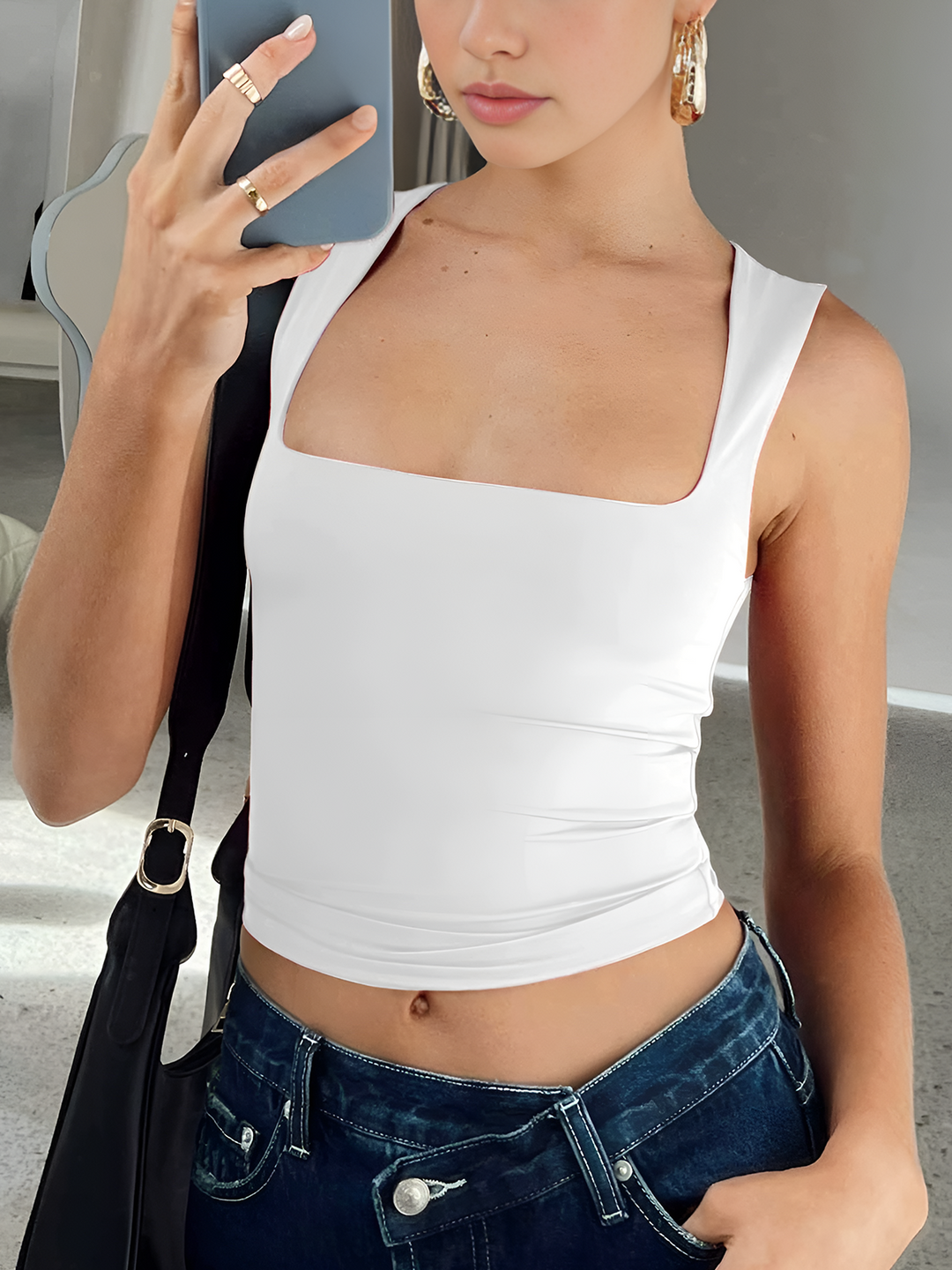 Leni Eng anliegendes Damen-Top mit eckigem Ausschnitt & breiten Trägern | Eleganz & minimalistischer Komfort