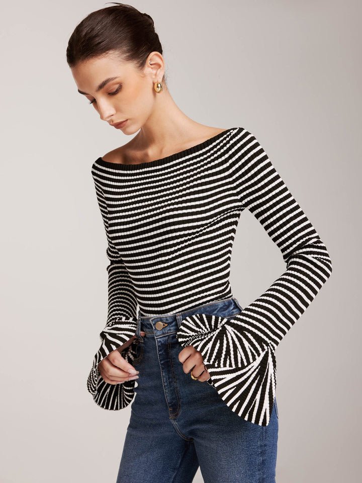 Isalie | Elegantes geripptes Top mit freien Schultern & ausgestellten Ärmeln | Chic & Modern