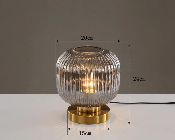 Nordisches Design Tischlampe aus Glas - Moderne LED Eleganz
