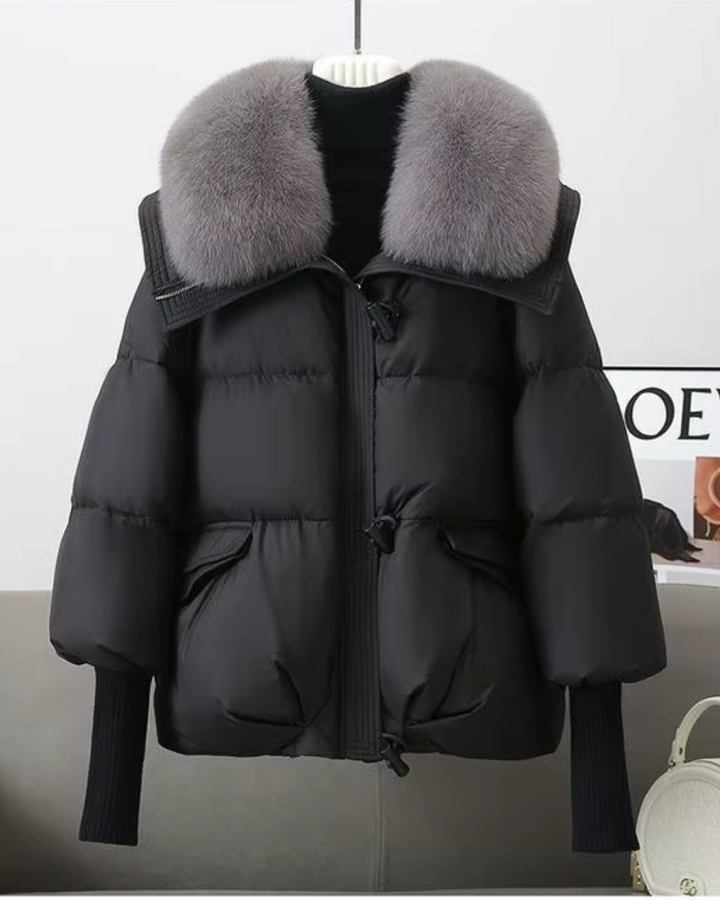 Glamouröse Damen-Pufferjacke mit Pelzkragen