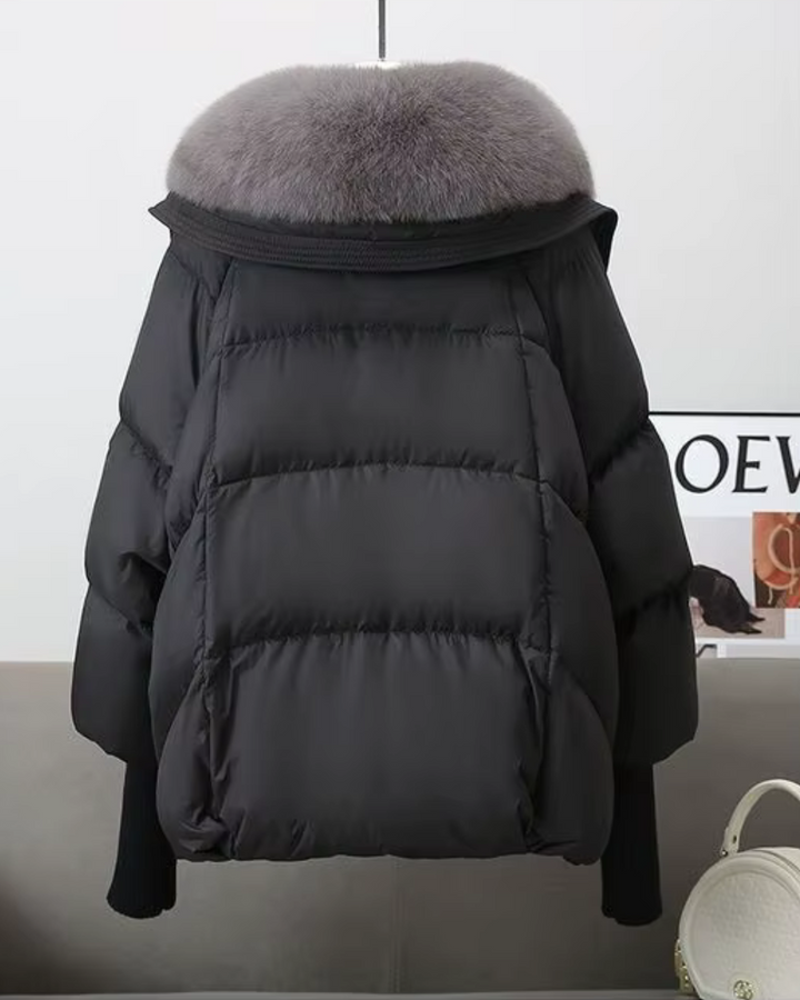 Glamouröse Damen-Pufferjacke mit Pelzkragen