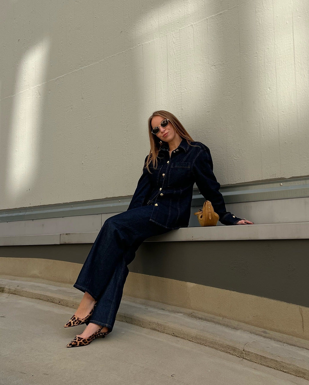 Denna Damen Denim Set mit Flared Jeans & Oversized Bluse | Vielseitig & Modern Kombinierbar