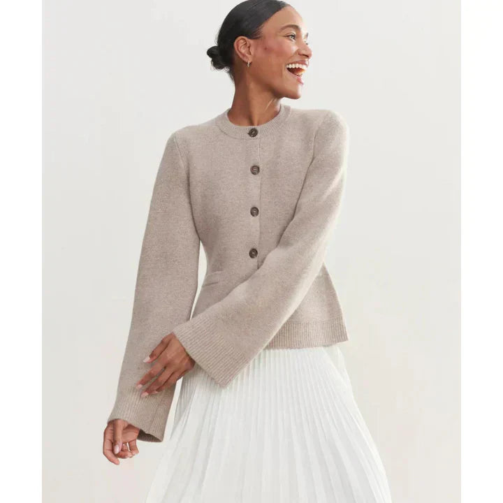 Margot | Elegante Strickjacke mit Knöpfen & ausgestellten Ärmeln | Chic & Komfort
