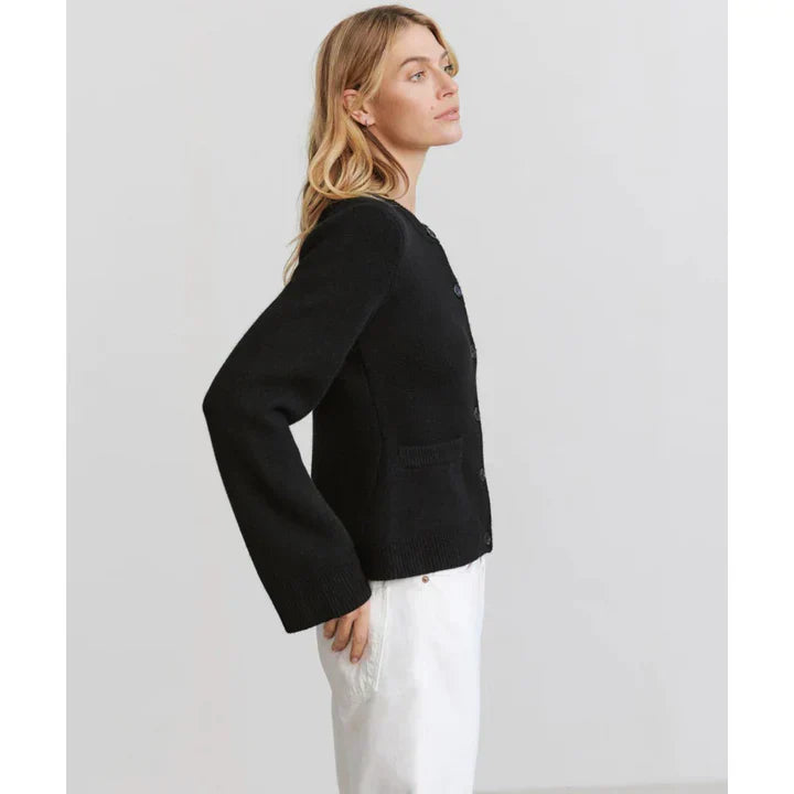 Margot | Elegante Strickjacke mit Knöpfen & ausgestellten Ärmeln | Chic & Komfort