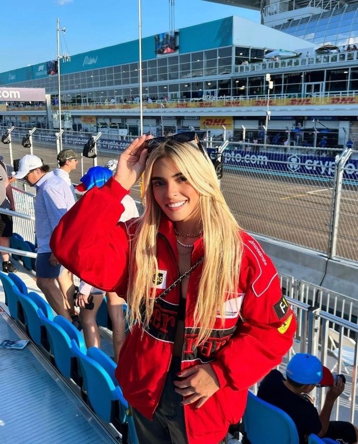 Ailyn Damen Rennfahrerjacke im Oversize-Stil | Motorsport-Look mit Farbblöcken & Patches