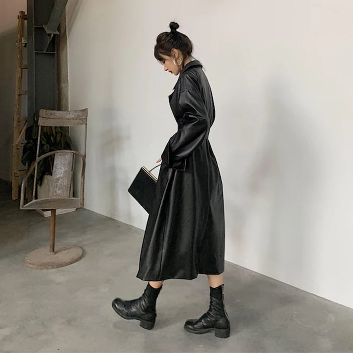 Damen Leder-Gabardina in Schwarz | Langer Oversize-Mantel mit Revers für Herbst