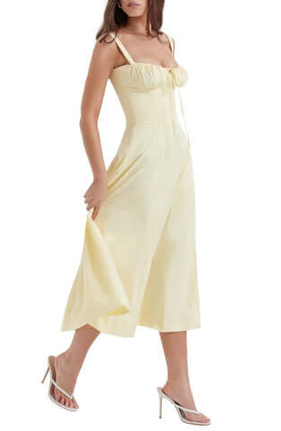 Blumenkleid mit Korsett | Lässige Eleganz & sommerlicher Charme