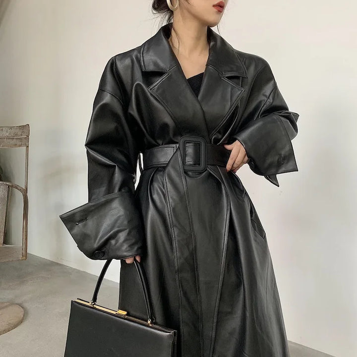 Damen Leder-Gabardina in Schwarz | Langer Oversize-Mantel mit Revers für Herbst