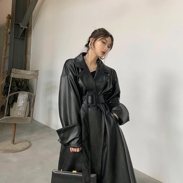Damen Leder-Gabardina in Schwarz | Langer Oversize-Mantel mit Revers für Herbst