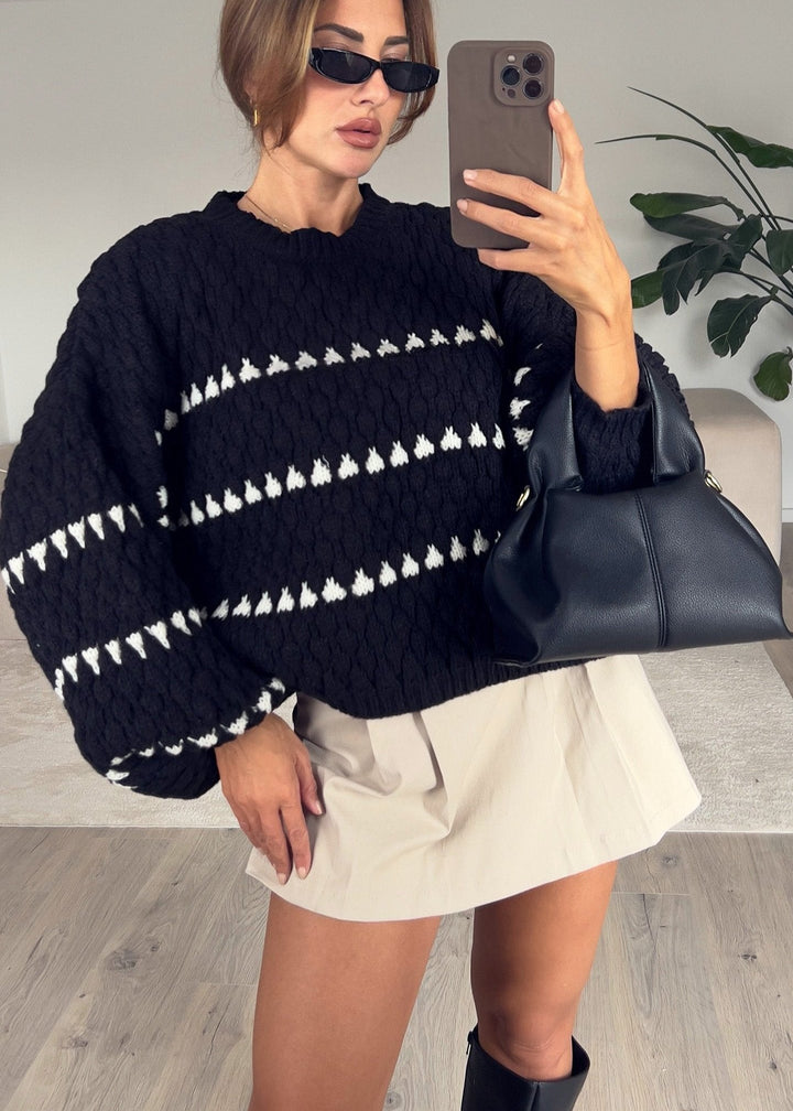 Pullover mit liniertem Muster