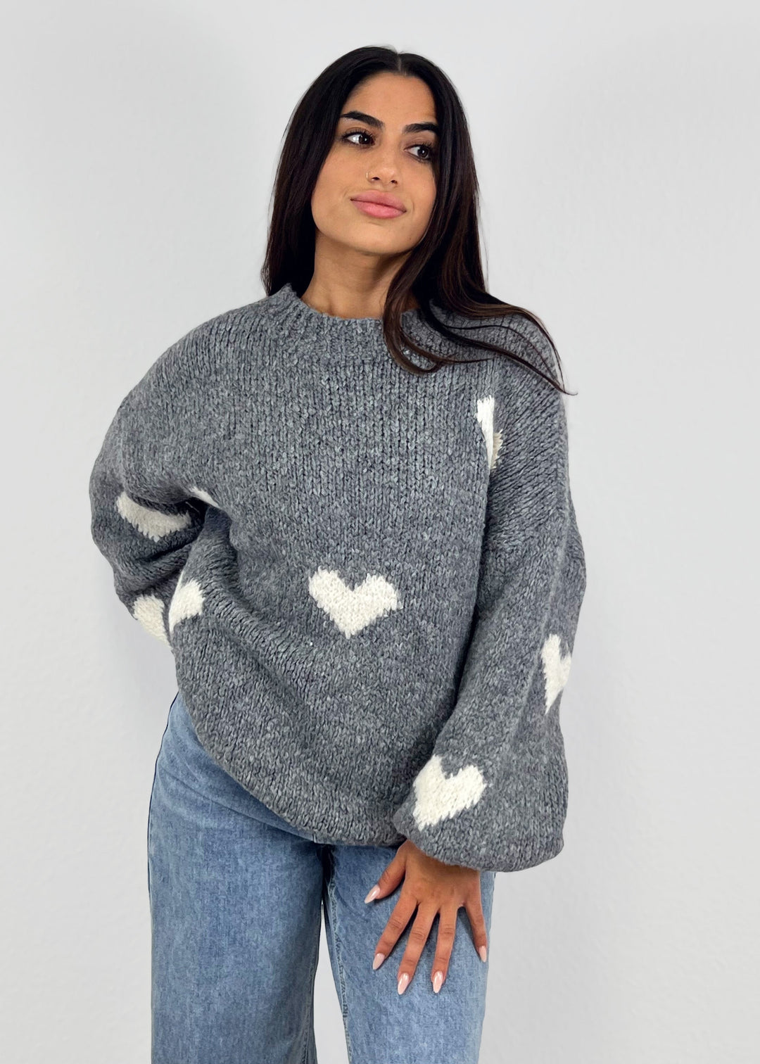 Pullover mit Herzchen