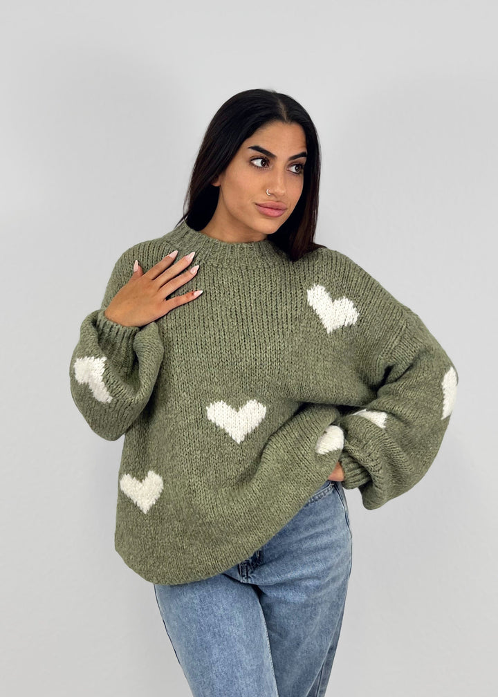 Pullover mit Herzchen