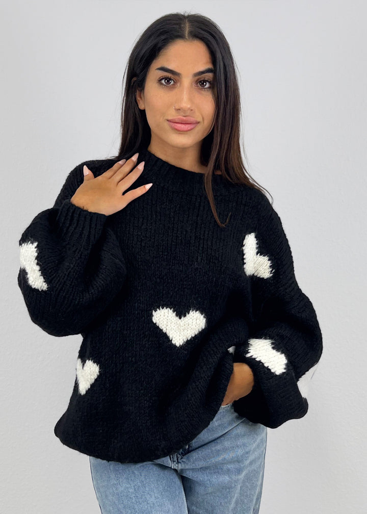 Pullover mit Herzchen