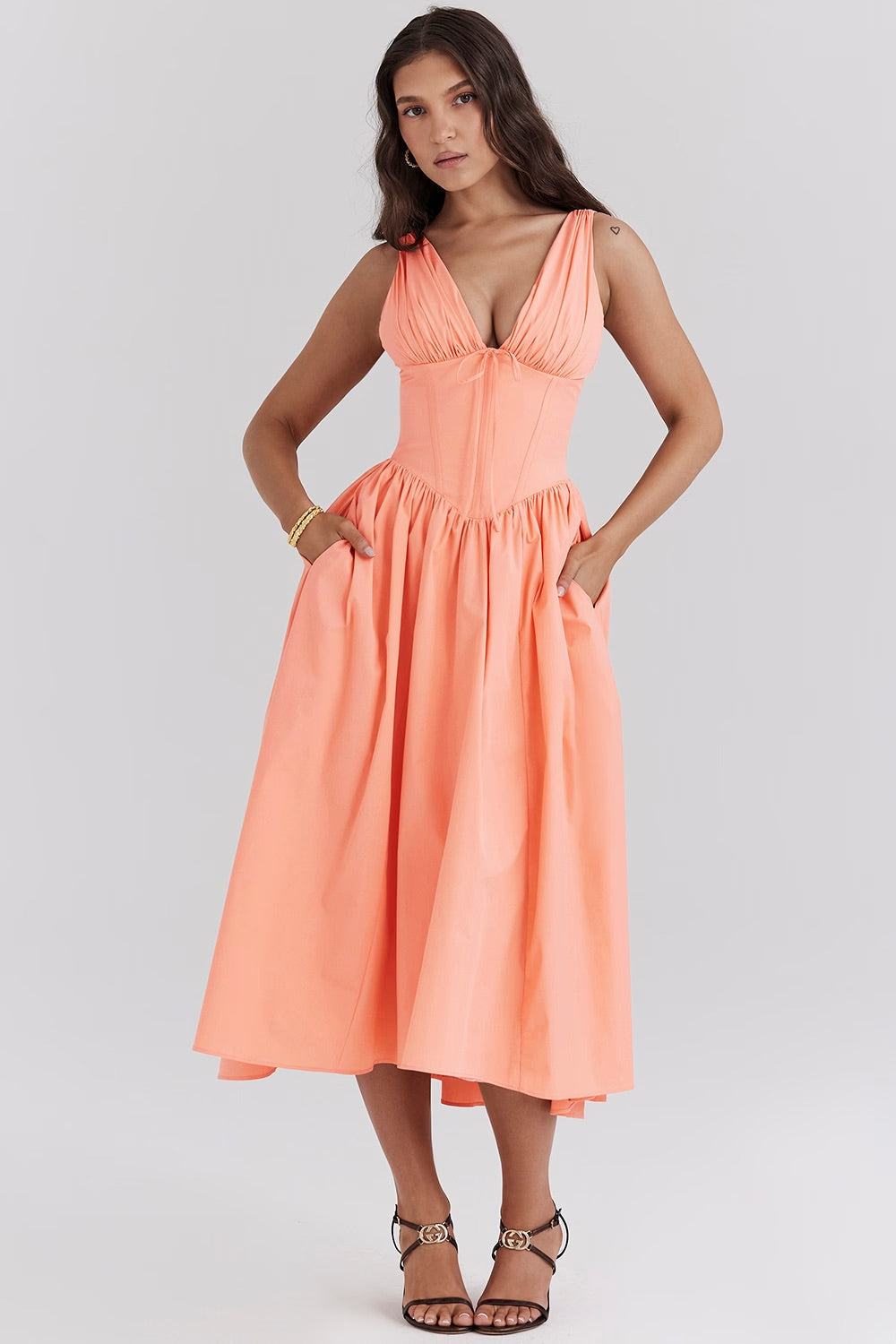 Schlagkleid | Romantischer Korsett-Effekt & Midi-Länge für elegante Sommerlooks