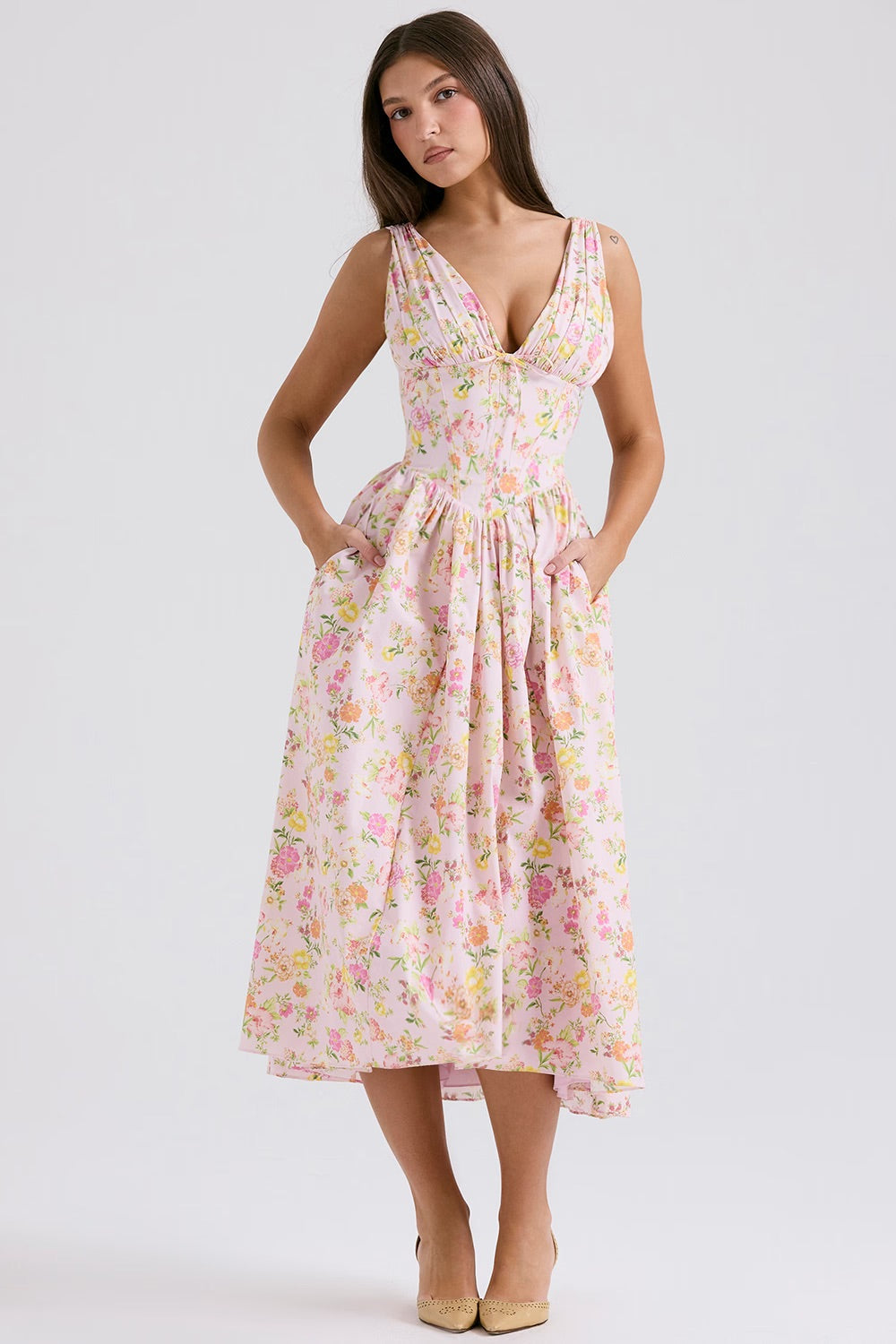 Schlagkleid | Romantischer Korsett-Effekt & Midi-Länge für elegante Sommerlooks