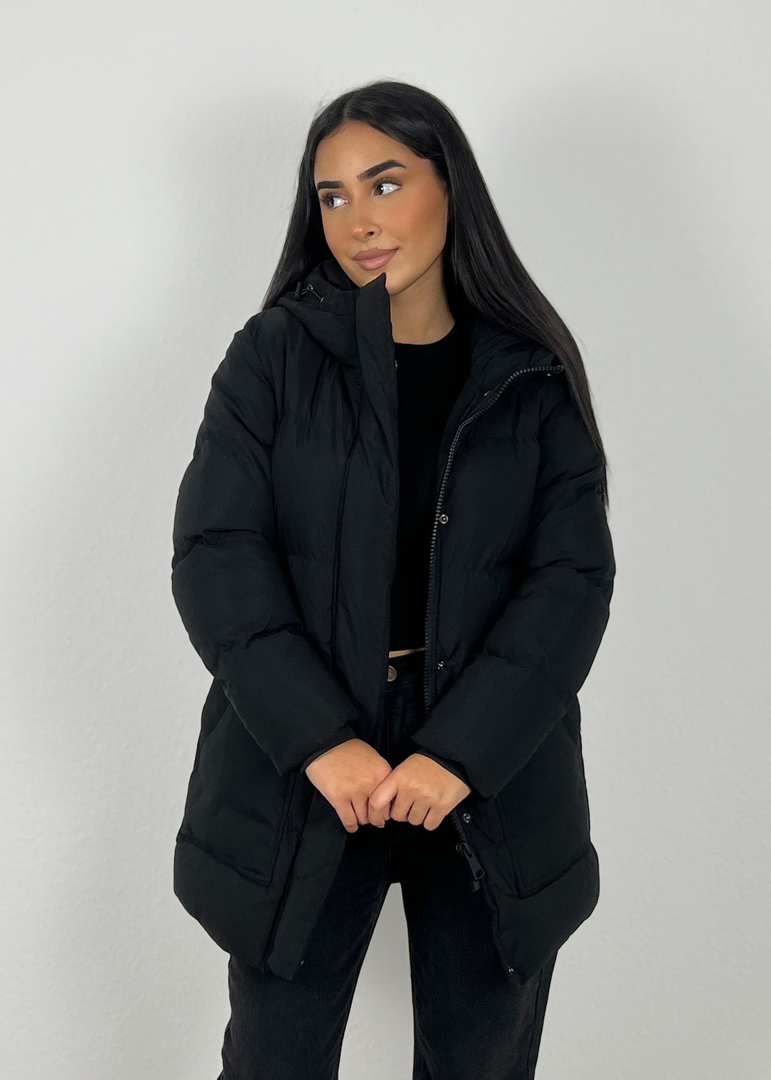 Winterjacke mit Kapuze Schwarz