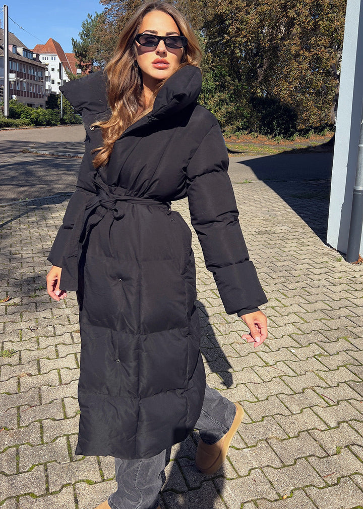 Lange Winterjacke mit Gürtel