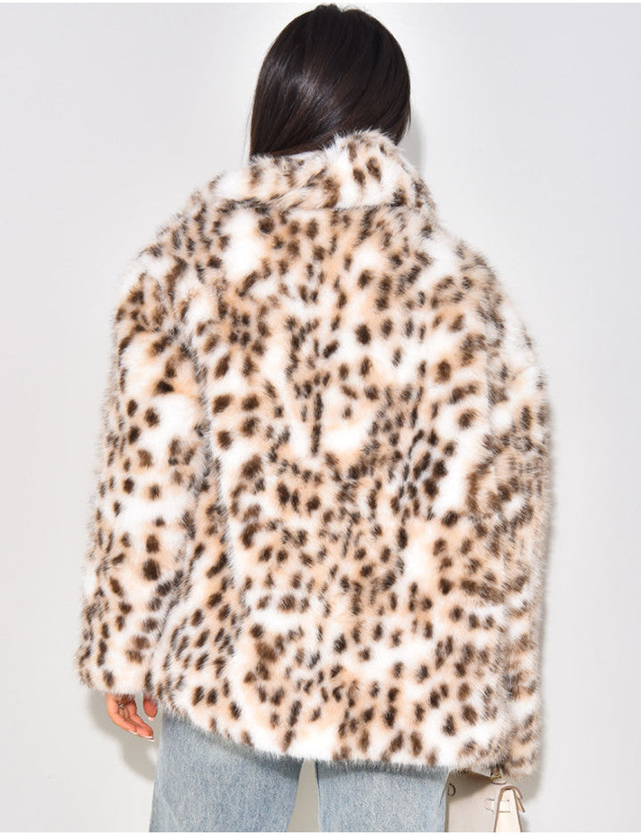 Léna - Faux-Fur-Mantel mit Leopardenmuster