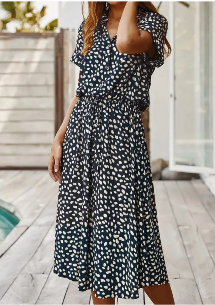 Vintage Outfit Ladies | Retro Kleid mit femininem Schnitt | Zeitloses Design für jeden Anlass