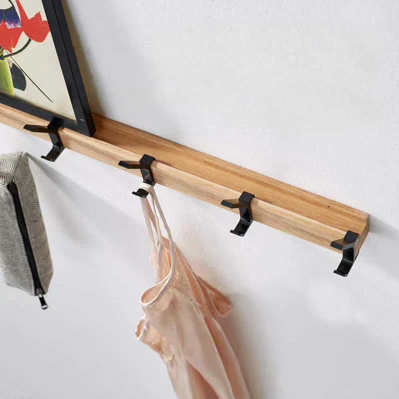 Skandinavische Wandgarderobe mit Doppelhaken | Hevea-Holz & Aluminium