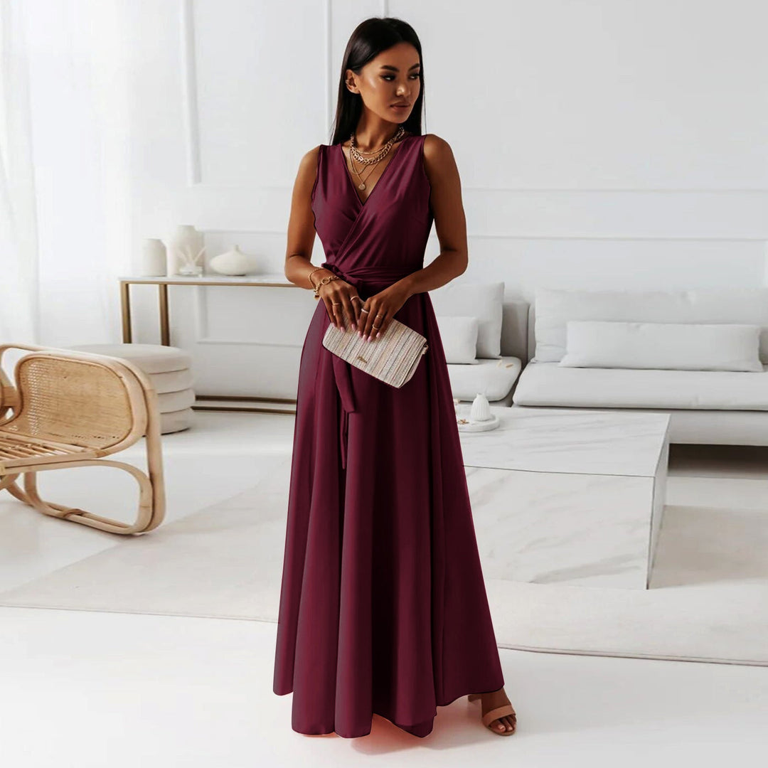 Annabelle | Einfarbiges langes Kleid mit V-Ausschnitt | Zeitlose Eleganz für jeden Anlass